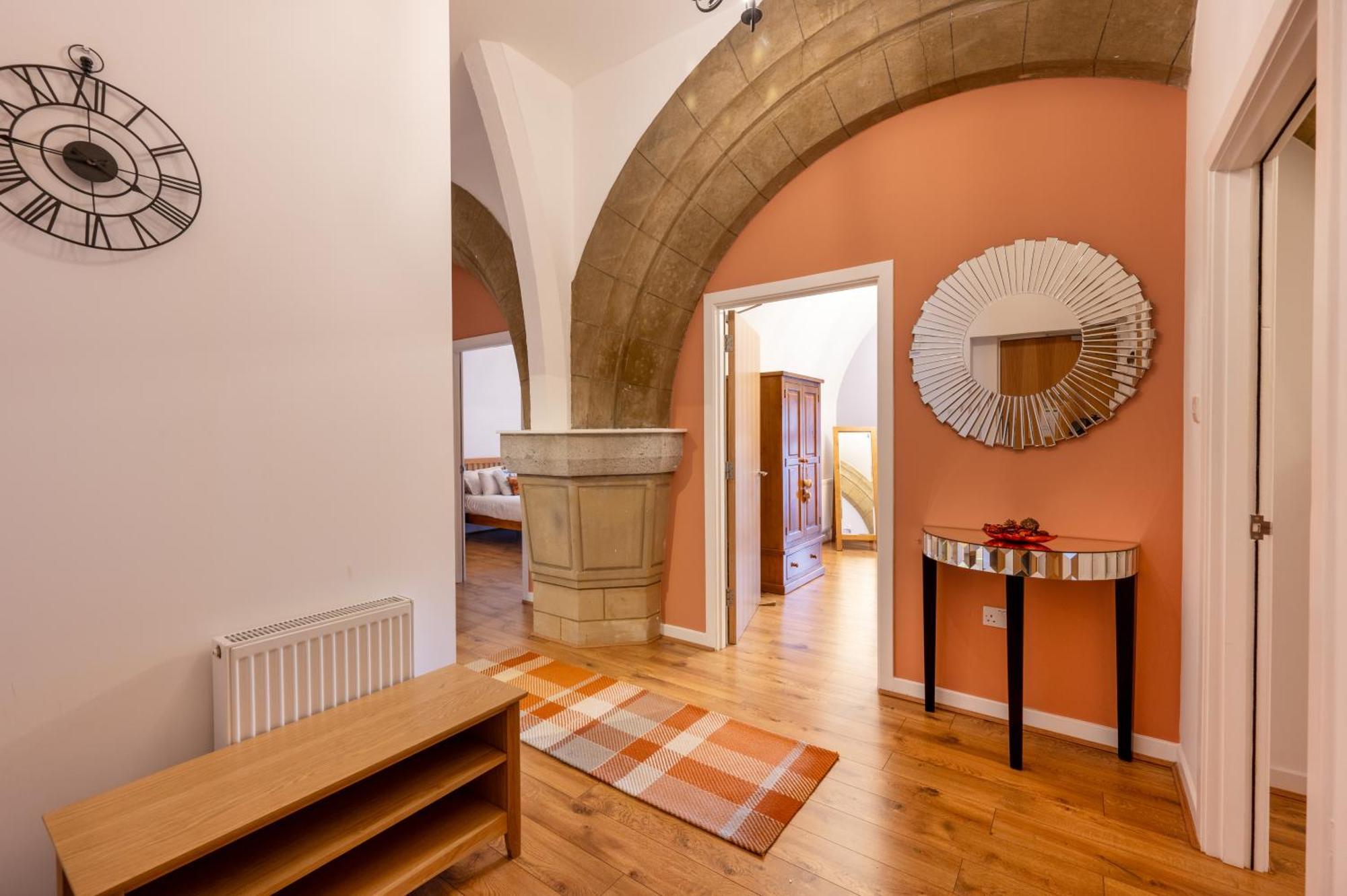 Abbey Church Upper North Aisle Luxury Self Catering 2 Bedroom Apartments 포트오거스타 외부 사진