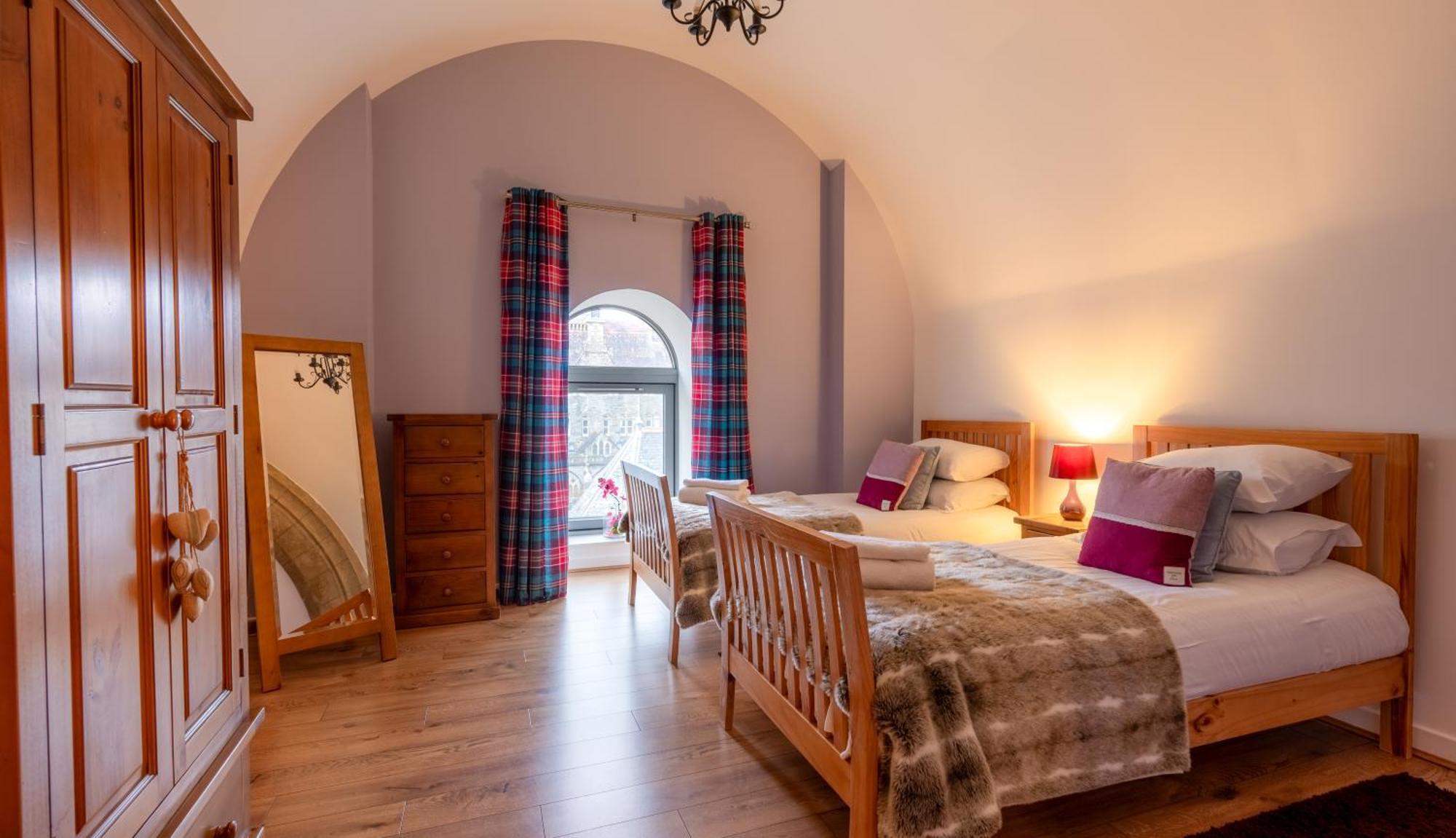 Abbey Church Upper North Aisle Luxury Self Catering 2 Bedroom Apartments 포트오거스타 외부 사진